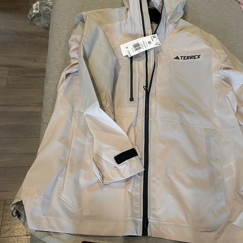 New ADIDAS TERREX Size M’ color nude